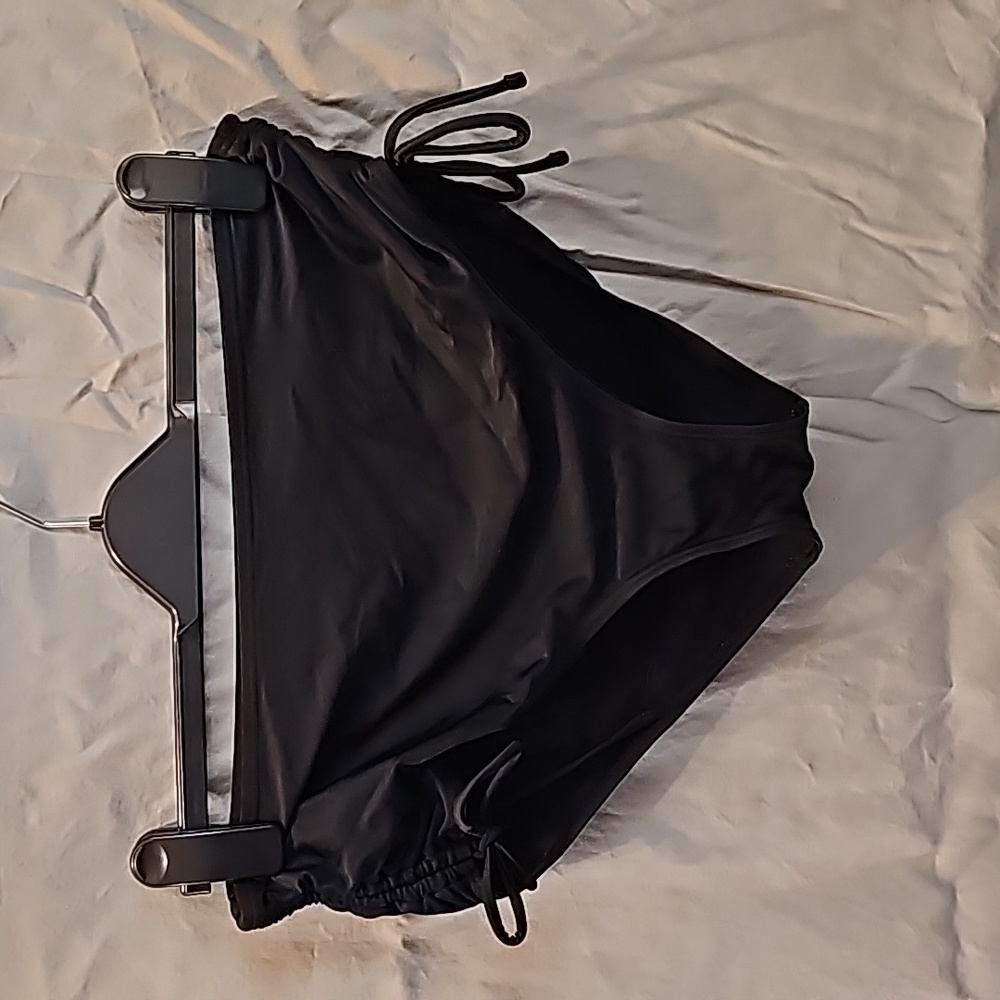 LG bathing suit bottom